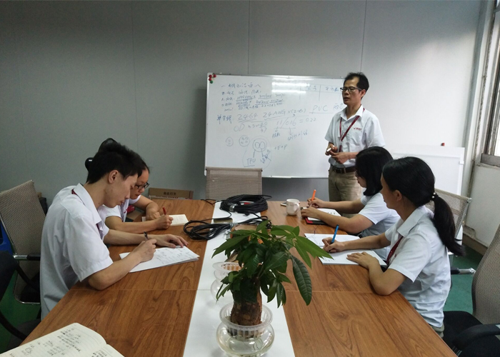 深圳防水插頭廠家生產(chǎn)培訓(xùn)