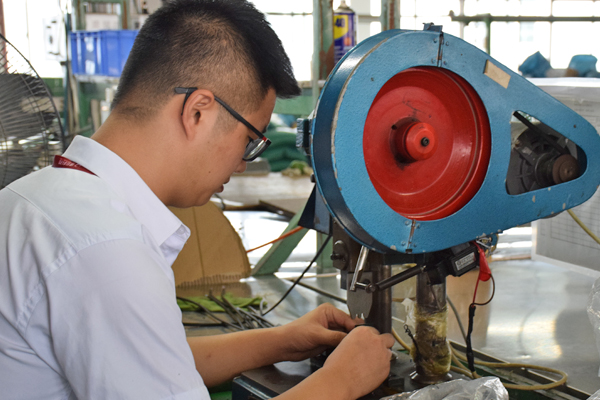 車間工作照.jpg